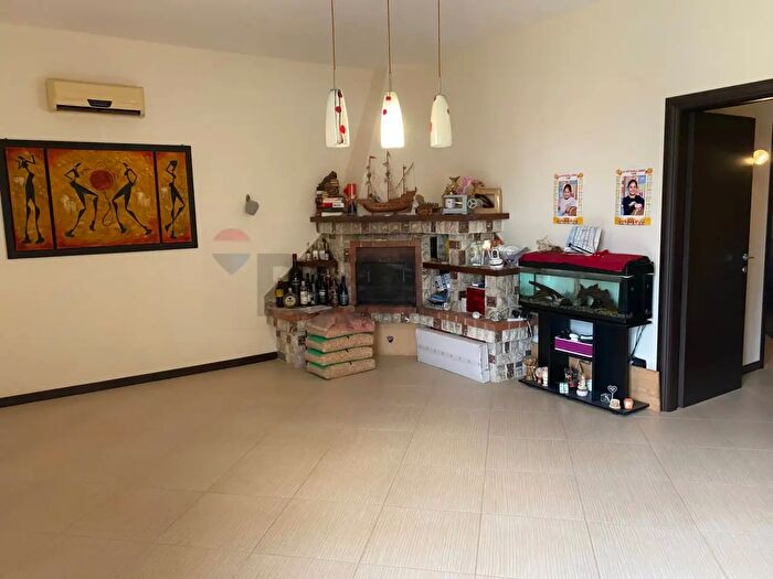 Casa con 11 locali in vendita in Contrada San Giuseppe, Marsala