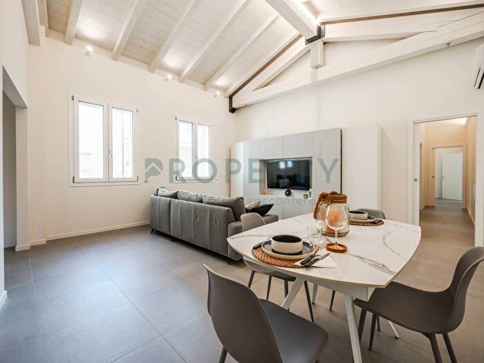 Casa trilocale in affitto in Via Ciro Menotti, Centro Storico, Carpi