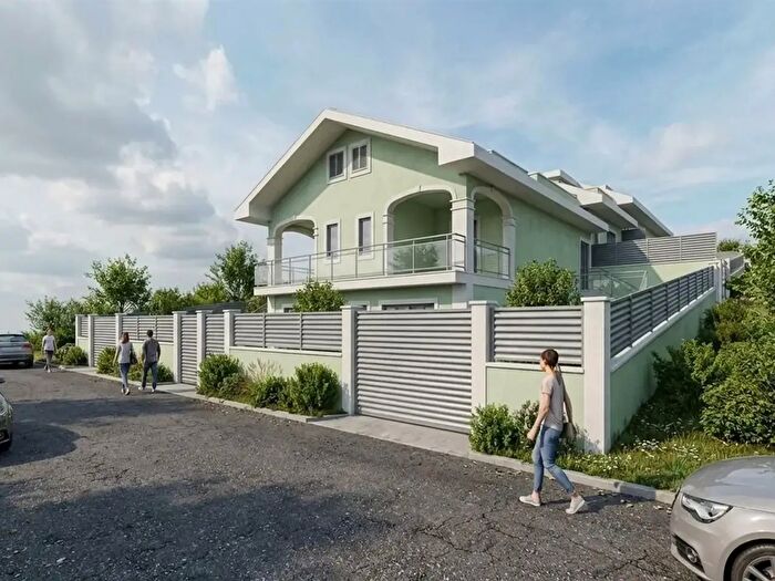 Casa trilocale in vendita in Via Nicola Berloco, Fonte Nuova