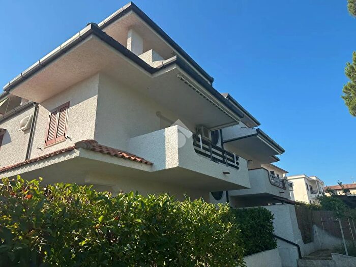 Appartamento trilocale in vendita in Via Giovanna dAngio, Villapiana