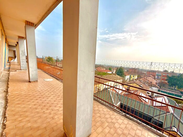 Appartamento quadrilocale in vendita in Voghera