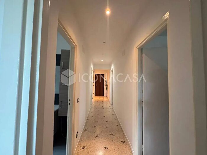 Appartamento trilocale in vendita in Via Calpurnio Fiamma, Roma