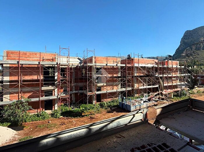 Casa quadrilocale in vendita in Contrada agli Androni, Terrasini