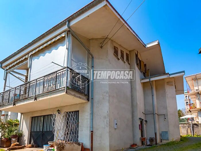 Appartamento quadrilocale in vendita in Borgata Selvaggio Rio, Giaveno