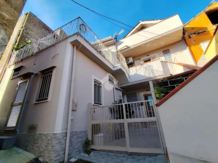 Casa trilocale in vendita in Via Vittoria di Sotto, Cervino