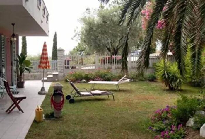 Casa con 5 locali in vendita in Strada Fosso di Ripe, Corinaldo