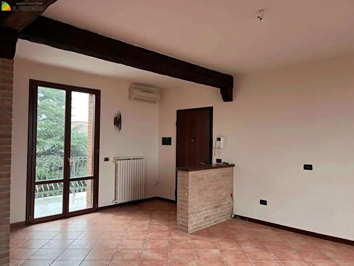 Appartamento con 5 locali in vendita in Vignola