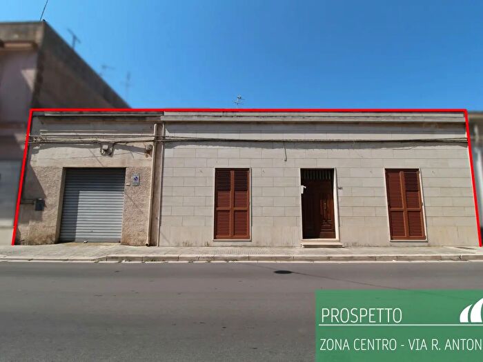 Casa con 5 locali in vendita in Via Tenente Roberto Antonucci, Mesagne