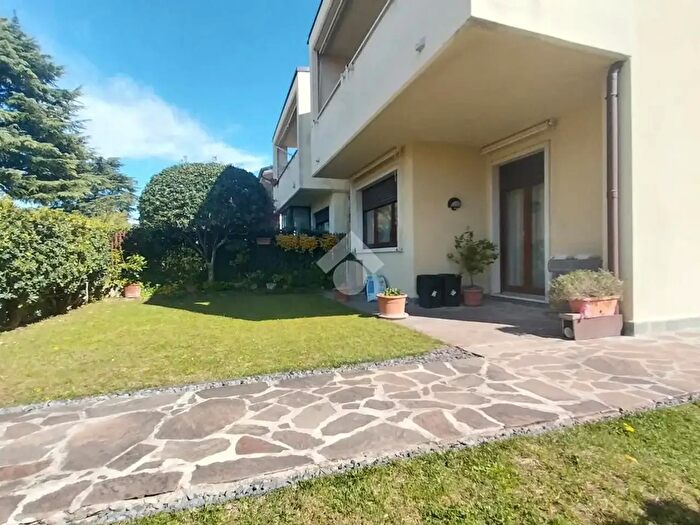 Casa con 6 locali in vendita in Verona