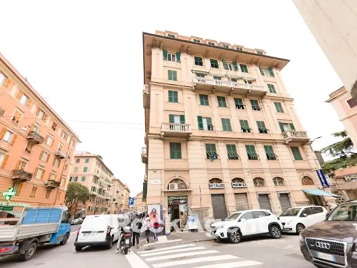 Appartamento trilocale in vendita in Via Paolo Giacometti, Genova