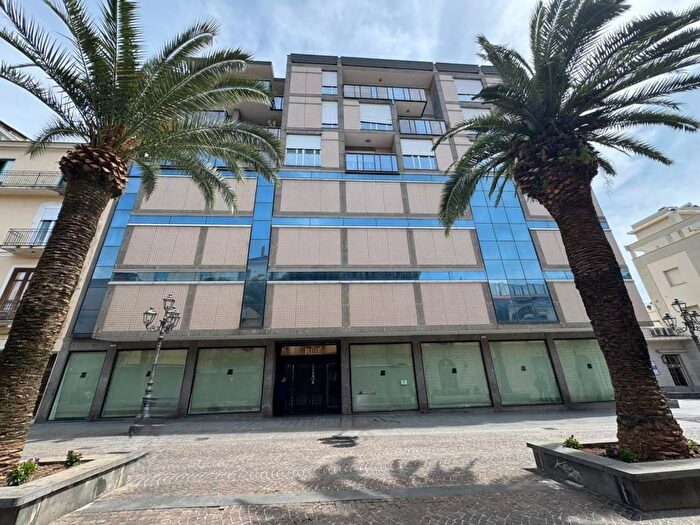 Casa con 6 locali in affitto in Corso Giovanni Nicotera, Nicastro Sambiase, Lamezia Terme