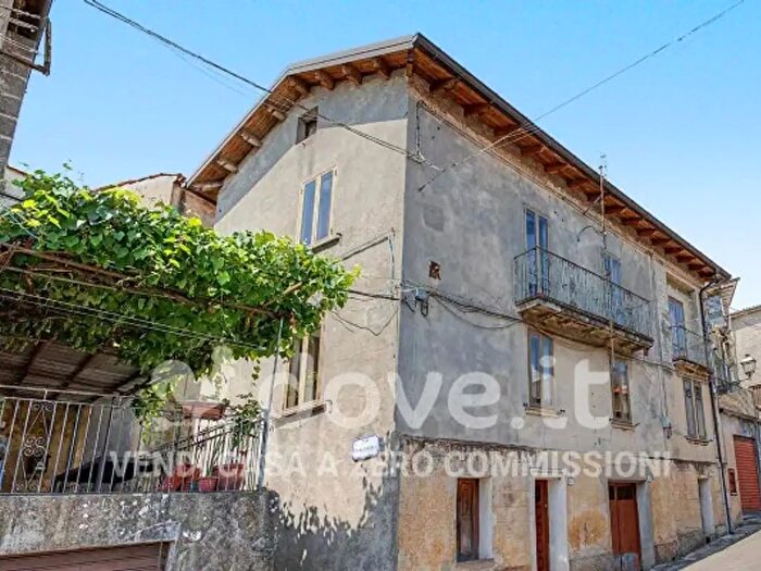 Casa con 6 locali in vendita in Via Dottore Cimino, Soveria Mannelli