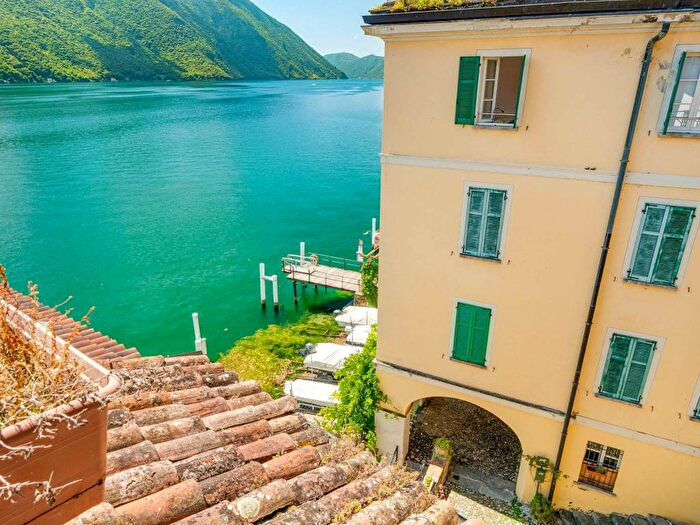 Casa quadrilocale in affitto in Via Statale, Albogasio Oria, Valsolda