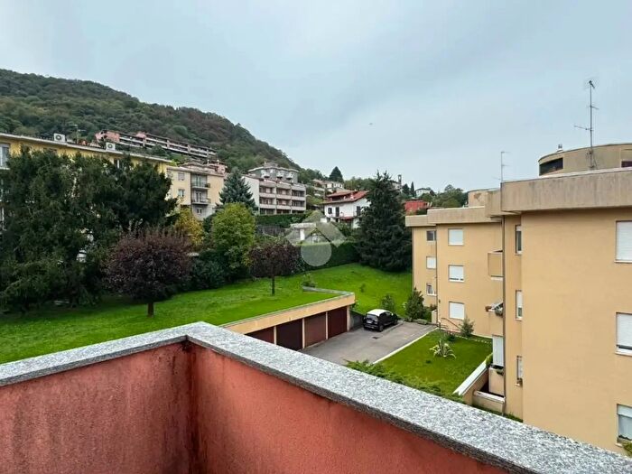 Appartamento bilocale in affitto in Via Polano, Como