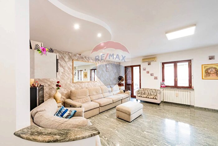 Appartamento con 6 locali in vendita in Via Niccolò Paganini, San Salvo