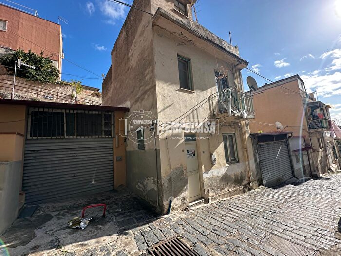 Casa quadrilocale in vendita in Messina