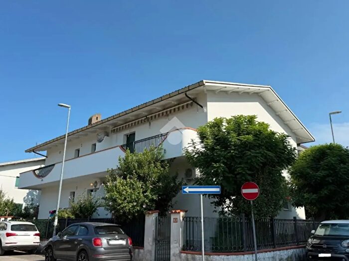 Appartamento trilocale in vendita in Vai G Cesare, Alba Adriatica