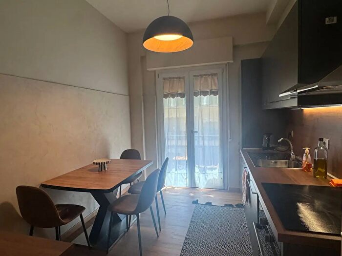 Appartamento con 6 locali in affitto in Via Mannelli, Firenze