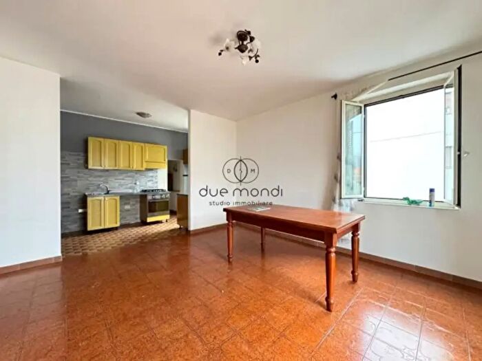 Appartamento quadrilocale in vendita in Via Camillo Bezzi, Spoleto