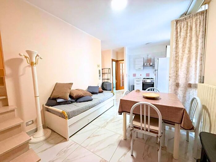 Casa trilocale in vendita in Via Enrico Toti, San Severo