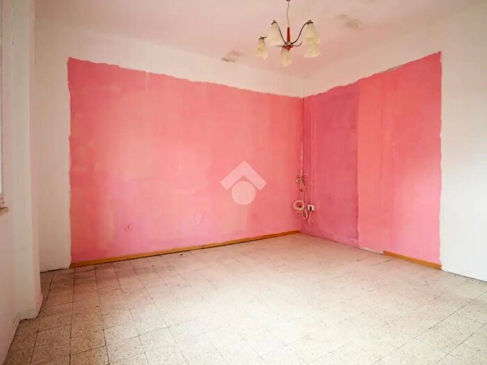 Appartamento trilocale in vendita in Via Portici, Cesena