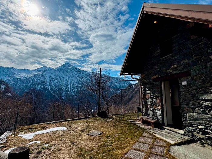 Casa bilocale in affitto in Via Cheggio, Antrona Schieranco