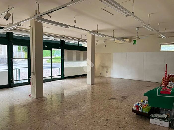 Appartamento con 5 locali in vendita in Via Ospedale, Cornuda