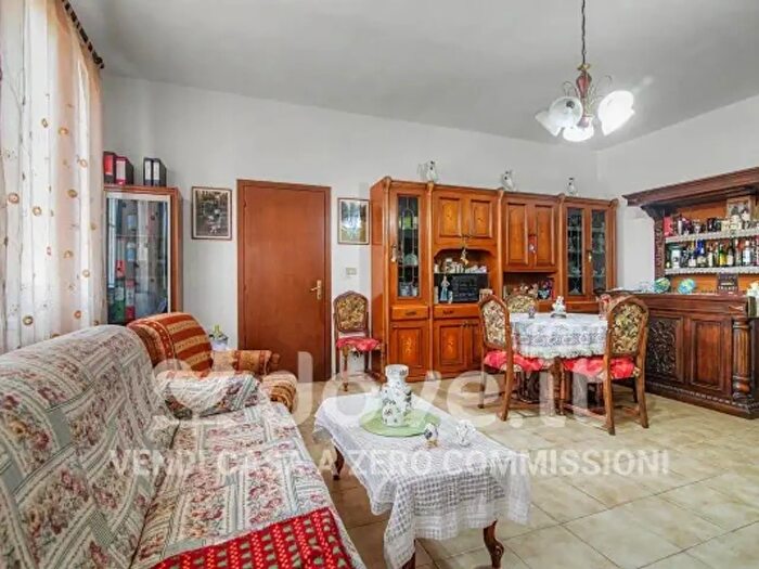 Appartamento trilocale in vendita in Via Campania, Vigevano