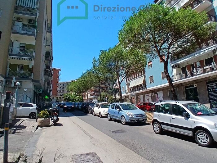 Appartamento bilocale in affitto in Via Nicolardi, Colli Aminei Capodimonte, Napoli