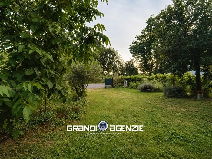 Casa con 6 locali in vendita in Via Nogariole, Giavera Del Montello