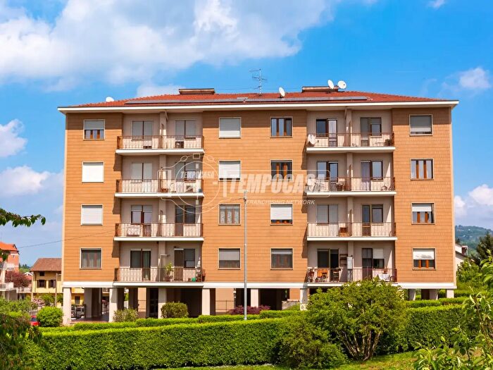 Appartamento trilocale in vendita in Via Biella, Gassino Torinese