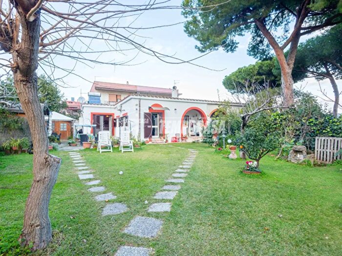 Casa trilocale in vendita in Via Valdambrini, Santa Marinella