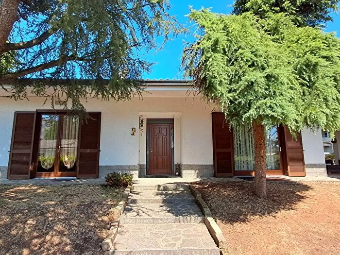 Case in Vendita e in Affitto - 2