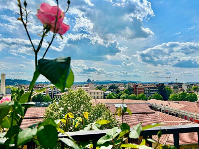 Appartamento quadrilocale in affitto in Via Dogali, Campo di Marte, Firenze