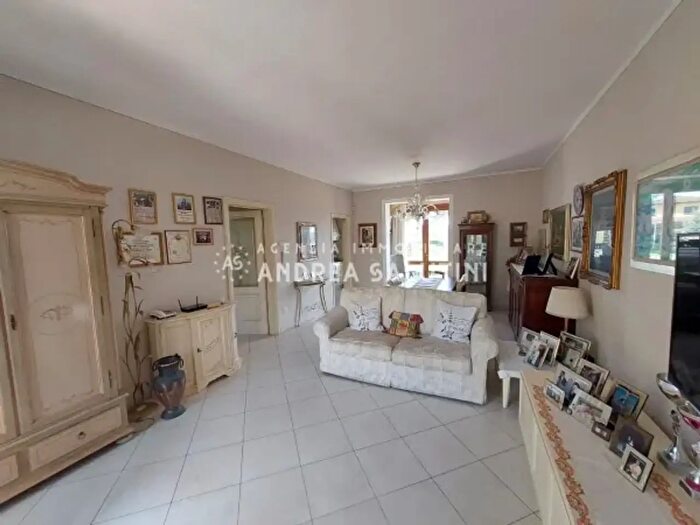 Casa con 6 locali in vendita in Montopoli In Val DArno