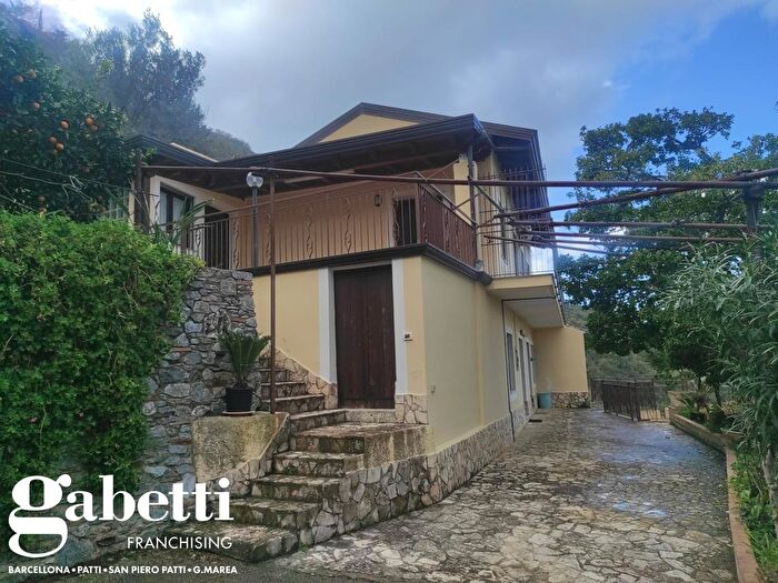 Casa in vendita in Cda Oceri, Piraino