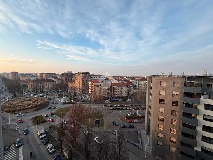 Appartamento trilocale in vendita in Corso Rosselli, Torino
