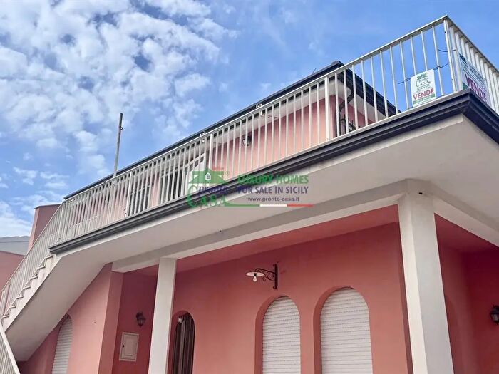 Appartamento quadrilocale in vendita in Via delle Magnolie, Santa Croce Camerina