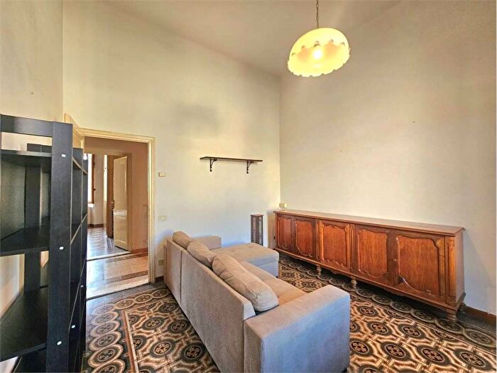 Appartamento trilocale in affitto in Via Maffei, Le Cure, Firenze