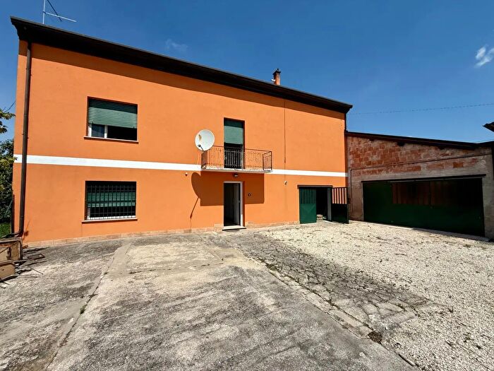 Casa quadrilocale in vendita in Via dei Mori, Cerea