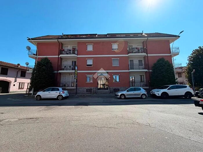 Appartamento trilocale in vendita in Via Besate, Casorate Primo