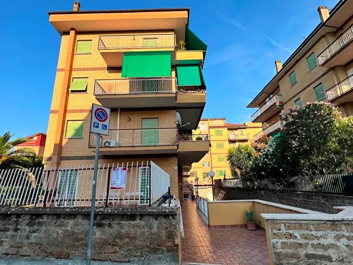 Appartamento quadrilocale in vendita in Via Rio Fratta, Civita Castellana