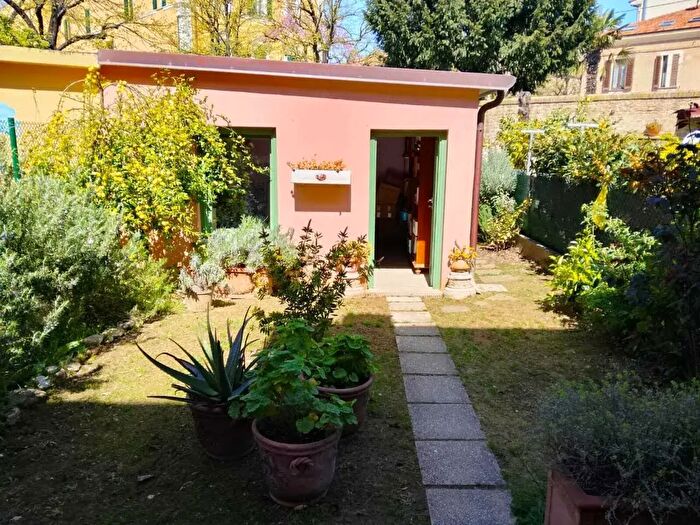 Casa con 5 locali in vendita in Via IV Novembre, Fano