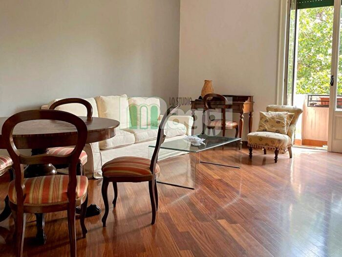 Appartamento trilocale in affitto in Viale Romagna, Città Studi, Milano