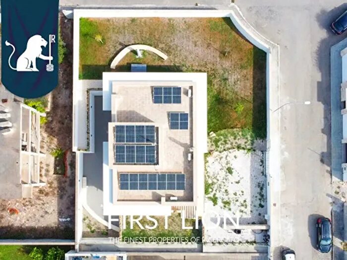 Casa con 6 locali in vendita in Via Achille Castiglioni, Lecce