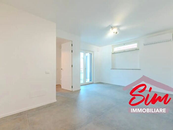 Appartamento trilocale in vendita in Viale Alessandro Volta Snc, Novara