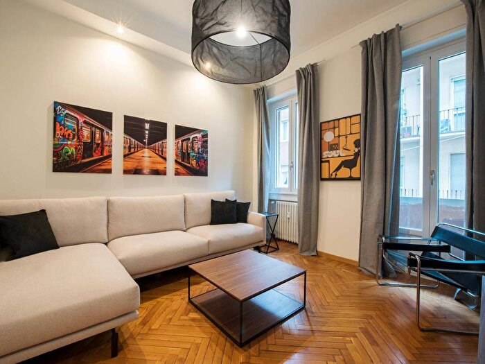 Appartamento trilocale in affitto in Via Giuseppe Sapeto, Corso Genova, Milano