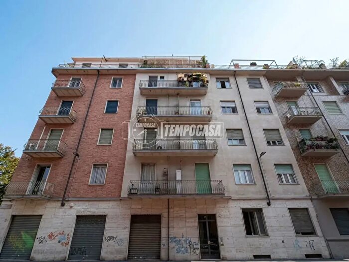 Appartamento trilocale in vendita in Via Bussoleno, Torino