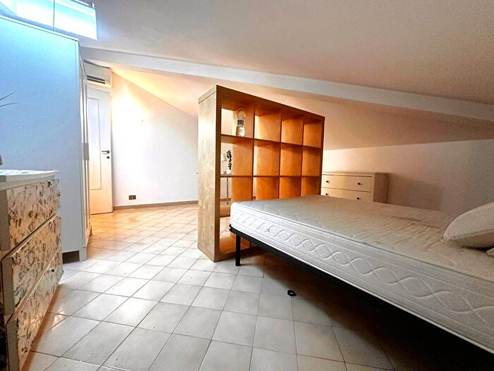Casa monolocale in affitto in Piazza Oreste Tommasini, Bologna, Roma