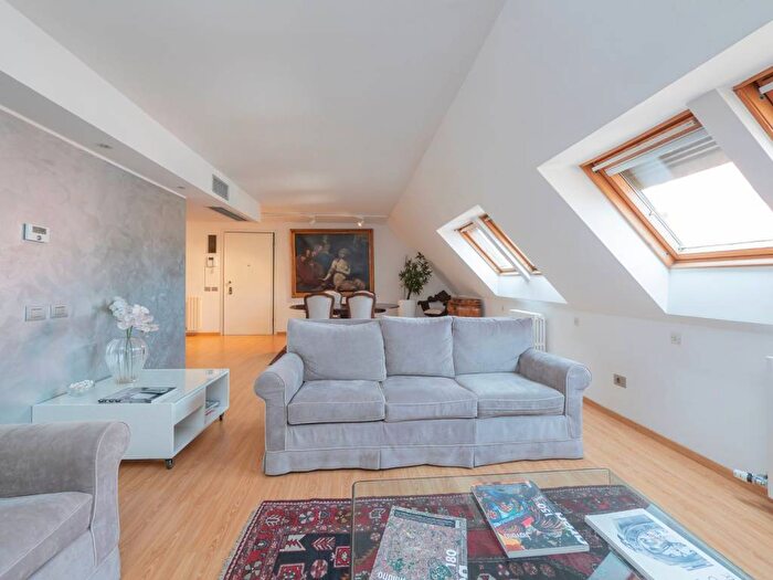 Casa trilocale in affitto in Via Romeo Frassinetti, San Siro, Milano